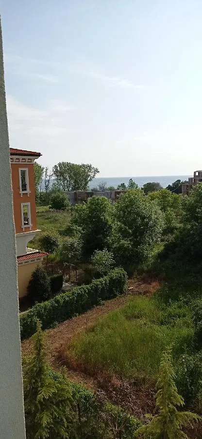 Lily Beach Resort - Sunrise Over The Sea - Sozopol Apartment