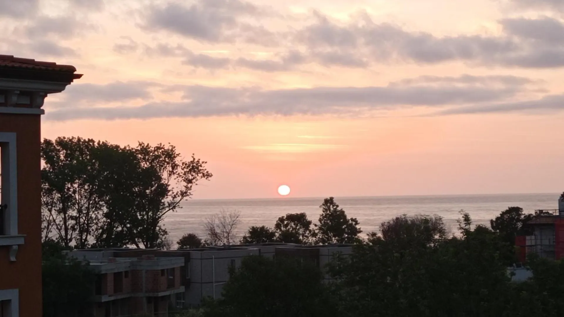 Lily Beach Resort - Sunrise Over The Sea - Sozopol 0*,  Bulgaria